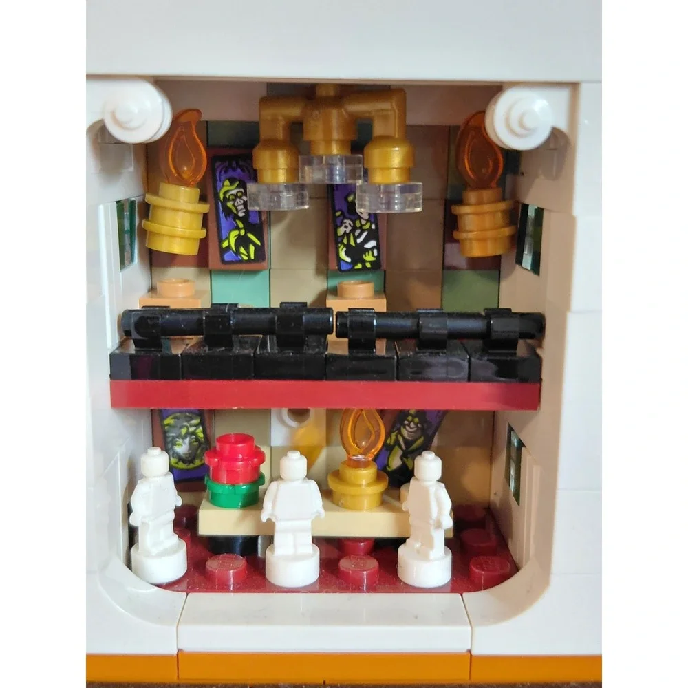 LEGO Mini Disney The Haunted Mansion (40521) - Built Model with Minifigure